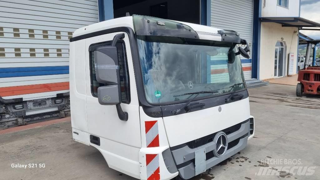 Mercedes-Benz CABIN Кабины