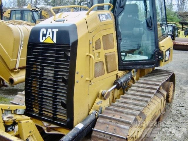 CAT D 3 K 2 XL Гусеничные бульдозеры
