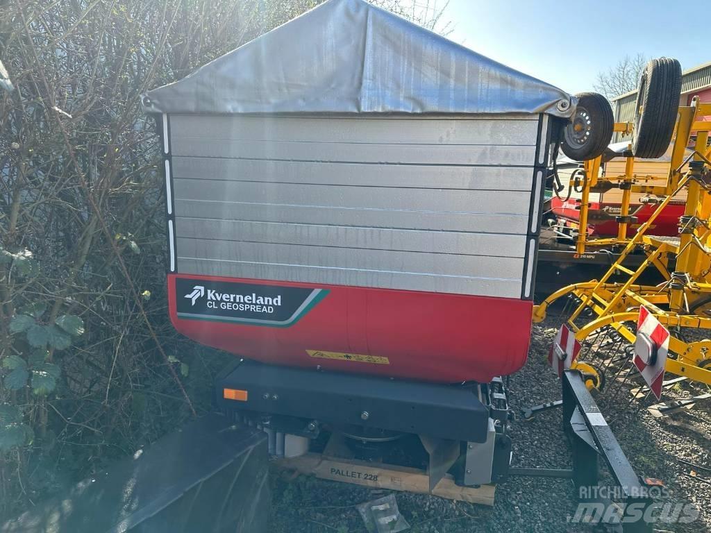 Kverneland CL 1300 Разбрасыватели минеральных удобрений