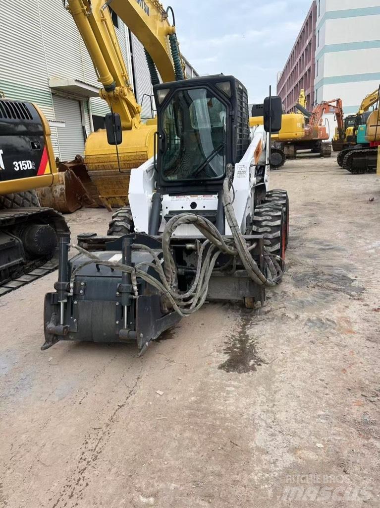 Bobcat S 220 Мини-погрузчики