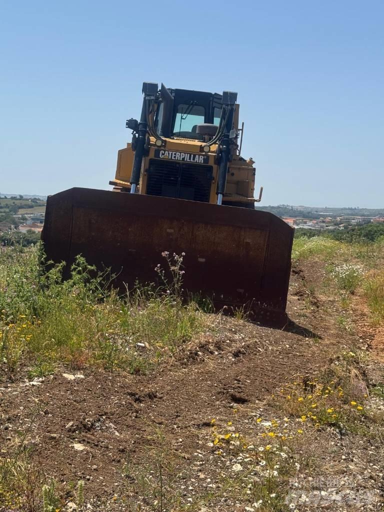 CAT D 6 T XL Гусеничные бульдозеры