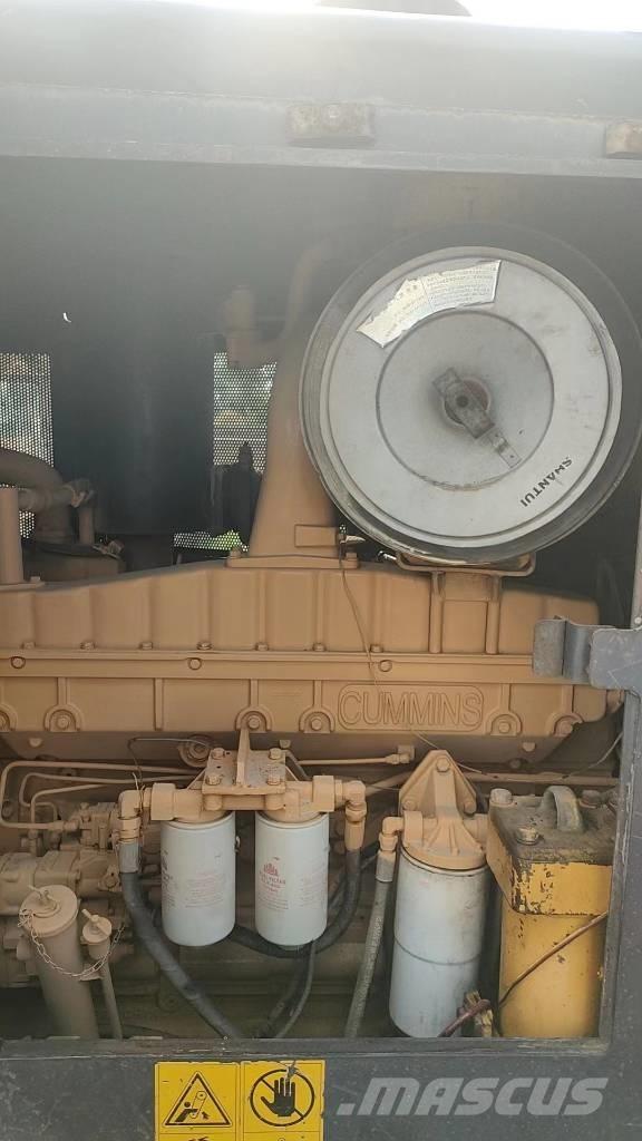 Shantui SD 32 Гусеничные бульдозеры