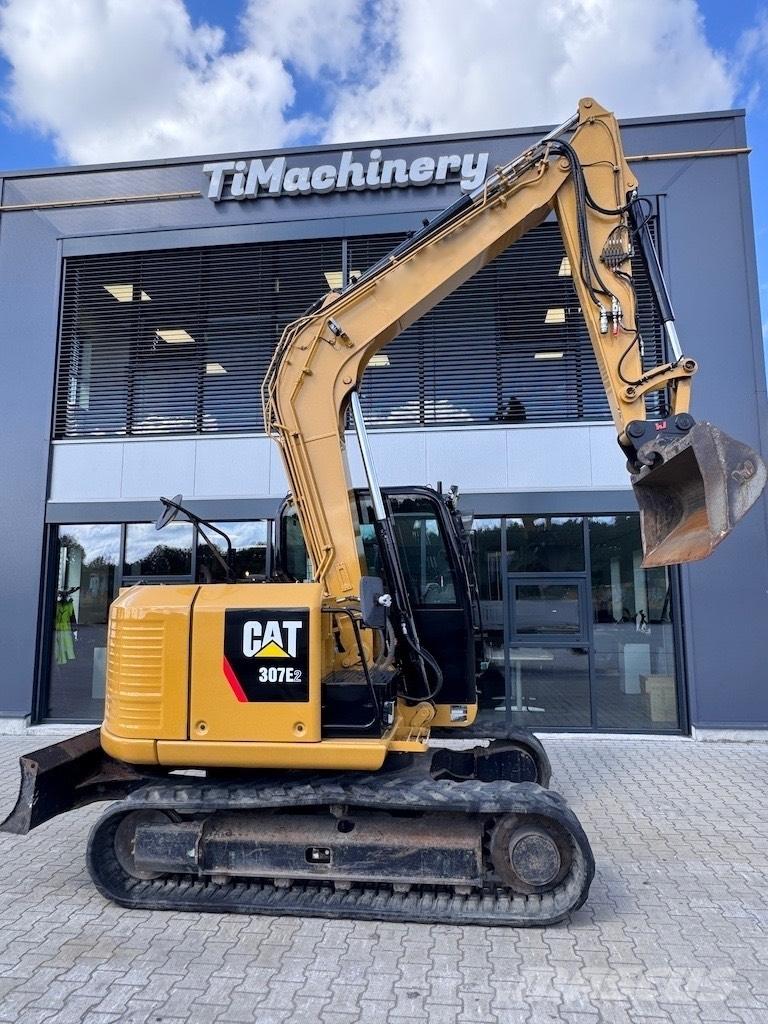 CAT 307E2 Малые экскаваторы 7т-12т