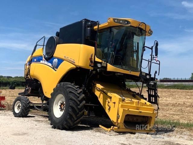 New Holland CX 5090 Зерноуборочные комбайны