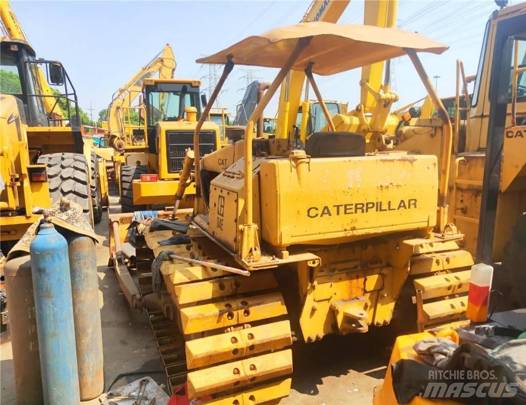 CAT D 4 E Гусеничные бульдозеры