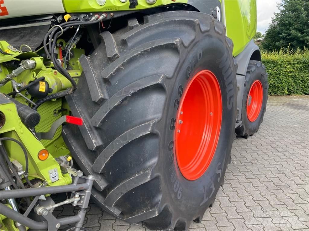 CLAAS Jaguar 960 Прицепные кормоуборочные комбайны