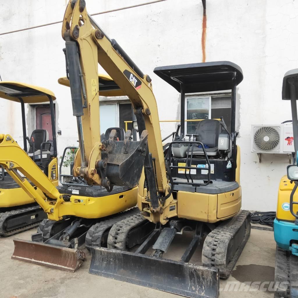 CAT 302CR Мини-экскаваторы