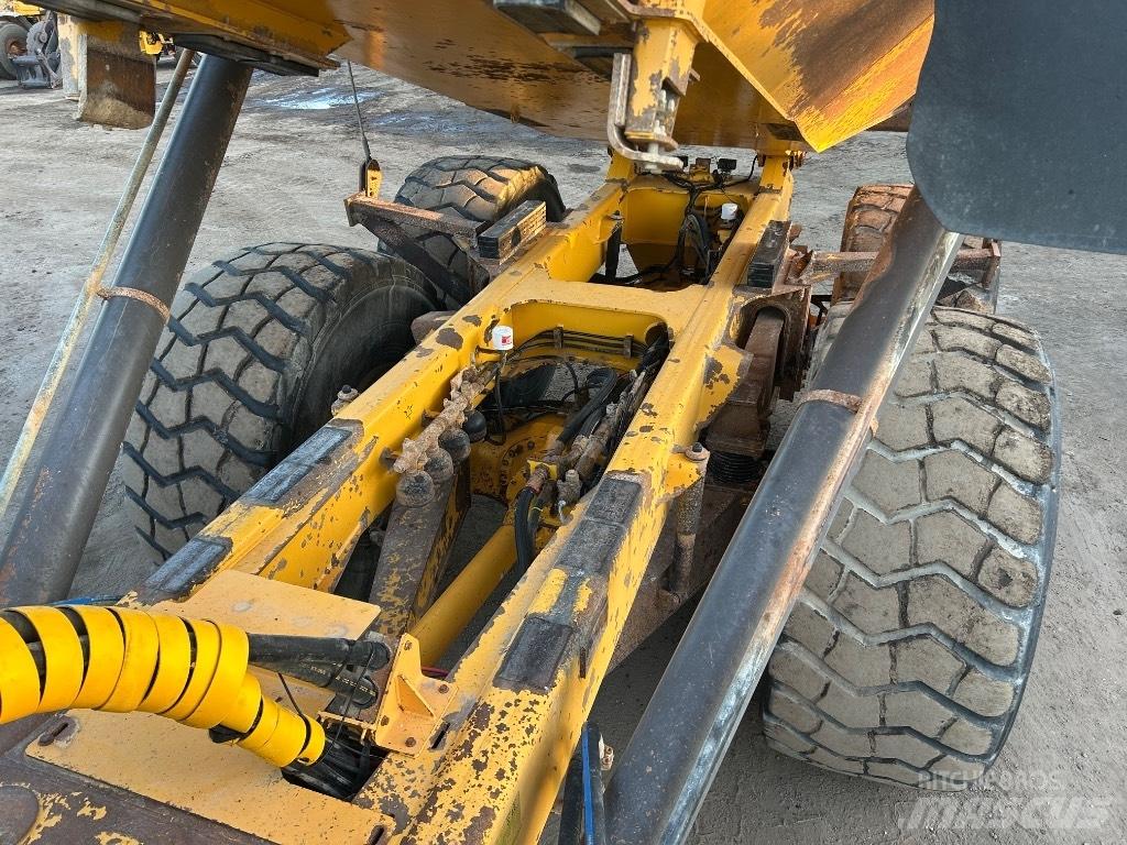 Volvo A40D Шарнирно-сочленённые самосвалы