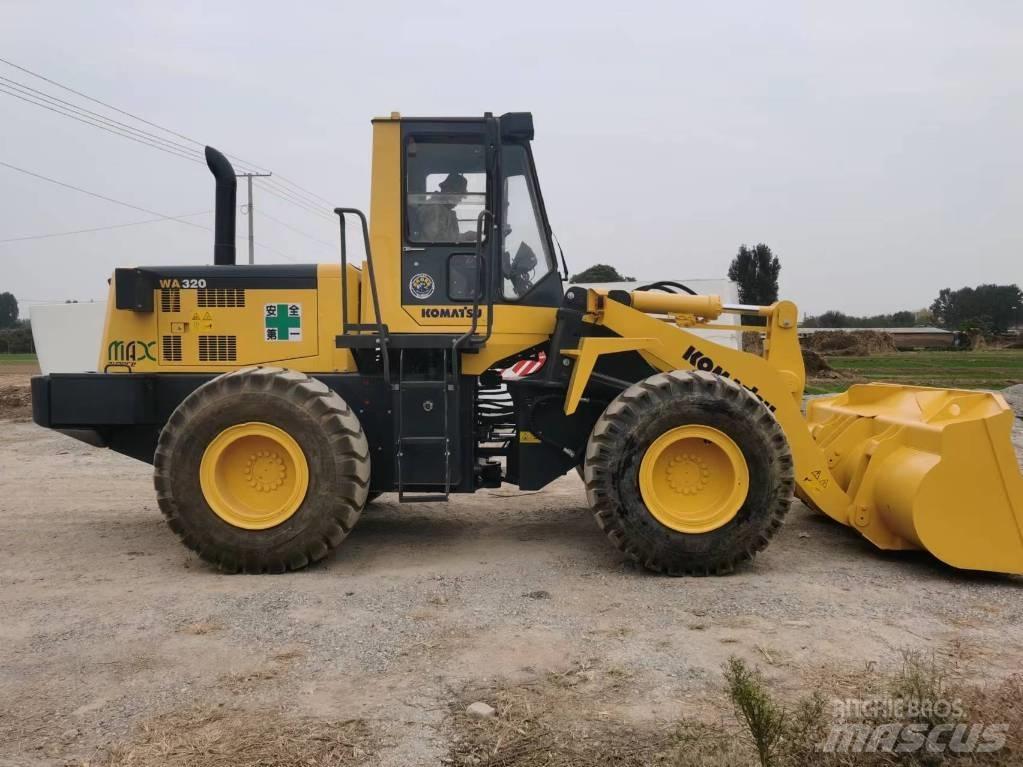 Komatsu WA 320-5 Фронтальные погрузчики