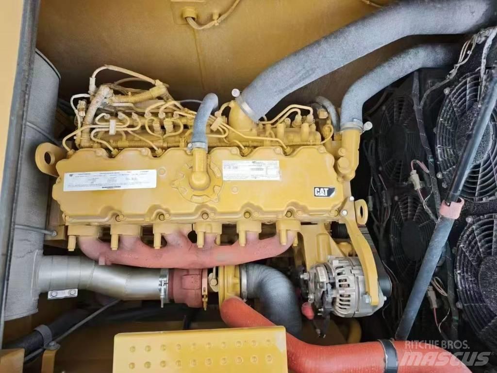 CAT 330GC Гусеничные экскаваторы