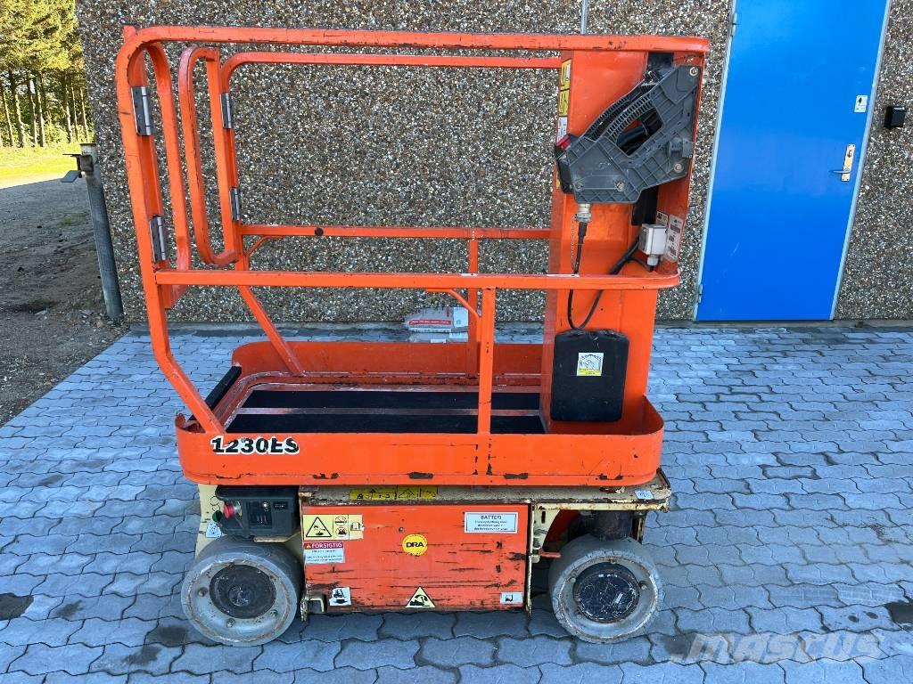JLG 1230 ES Вертикальные мачтовые подъемники