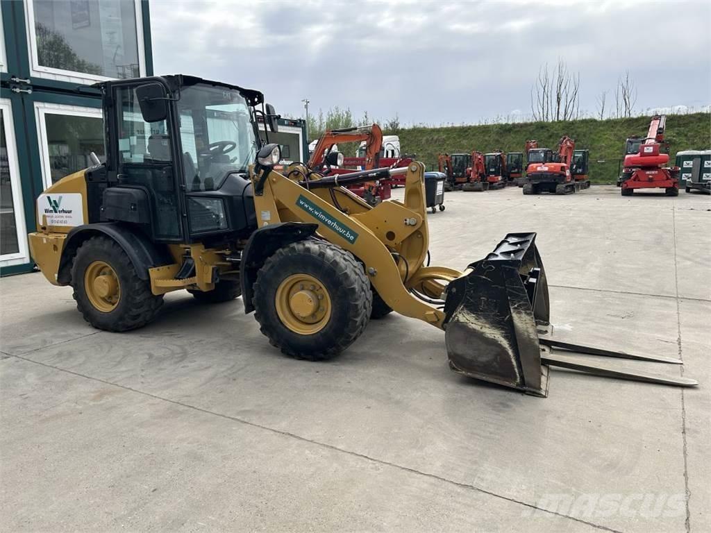 CAT 906M (8758) Многофункциональные сельскохозяйственные погрузчики