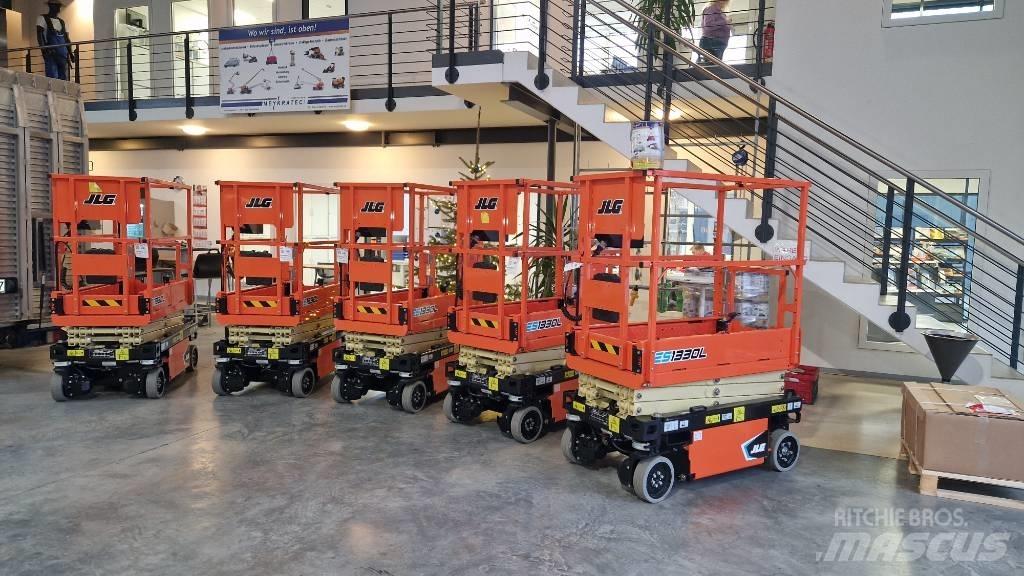JLG ES 1330 L Ножничные подъемники