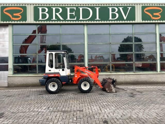 Kubota R 520 Фронтальные погрузчики