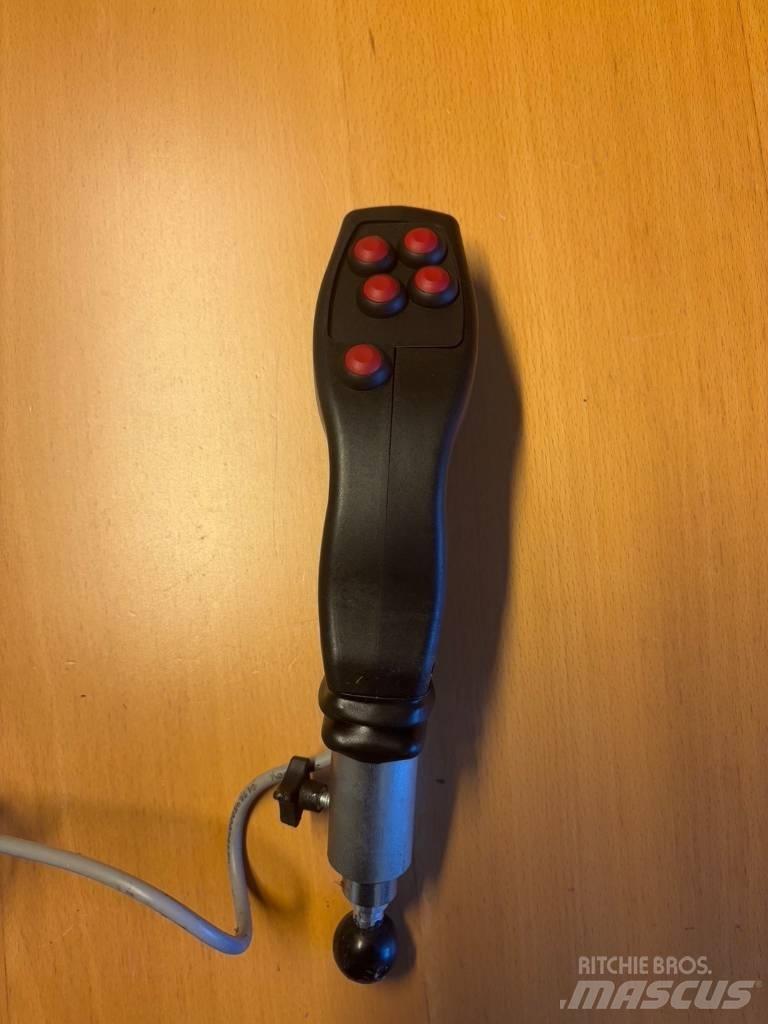 Lucas Raptor Измельчители тюков
