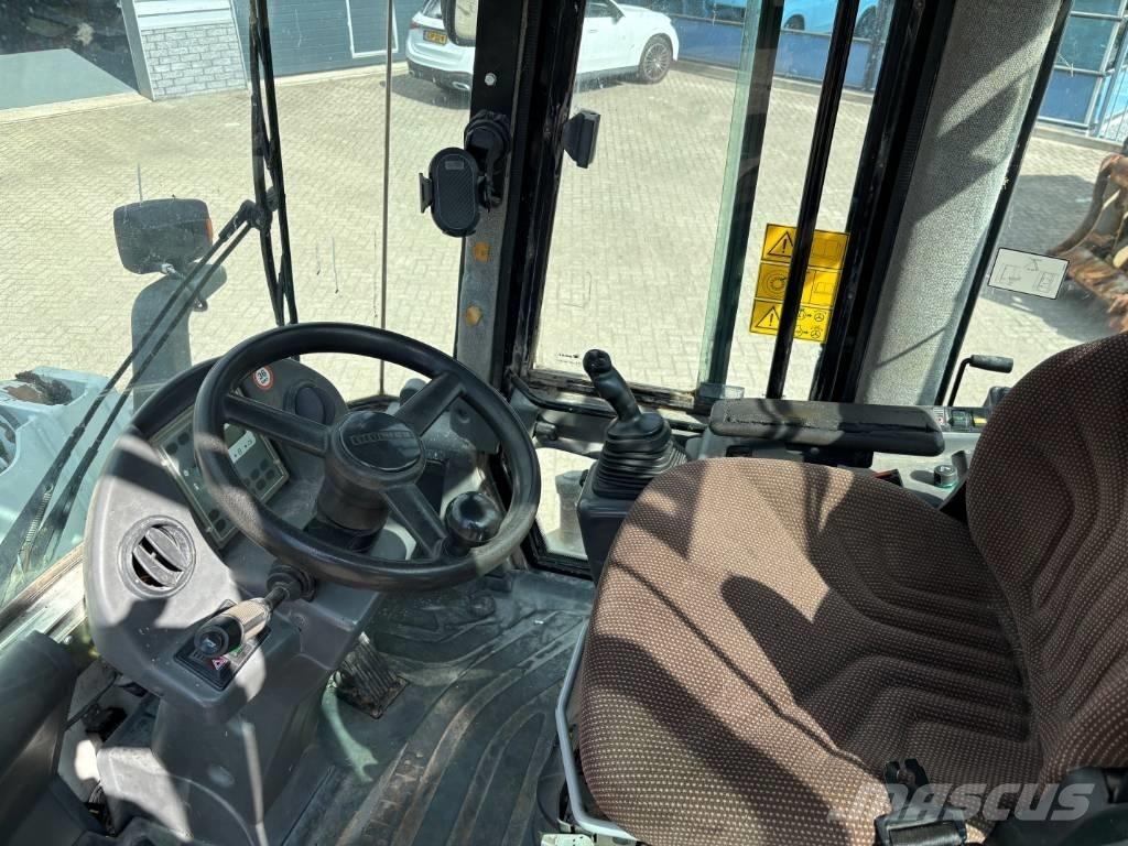 Liebherr L 538 Фронтальные погрузчики