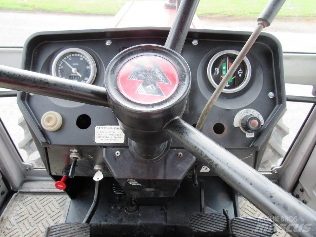 Massey Ferguson 690 Трактора