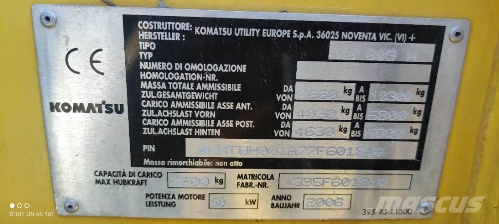 Komatsu WH 609 Телескопические погрузчики