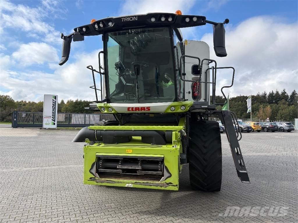 CLAAS TRION 520 Зерноуборочные комбайны