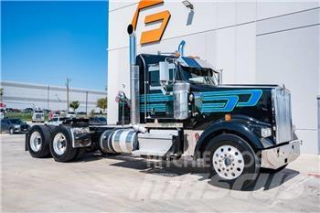 Kenworth W 900 Седельные тягачи