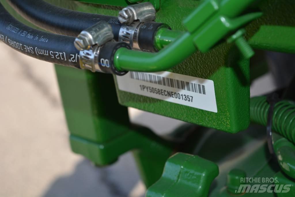 John Deere 5058E Трактора