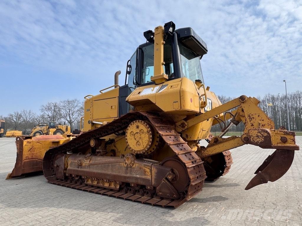 CAT D6N XL Гусеничные бульдозеры