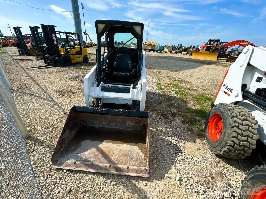 Bobcat T 110 Гусеничные фронтальные погрузчики