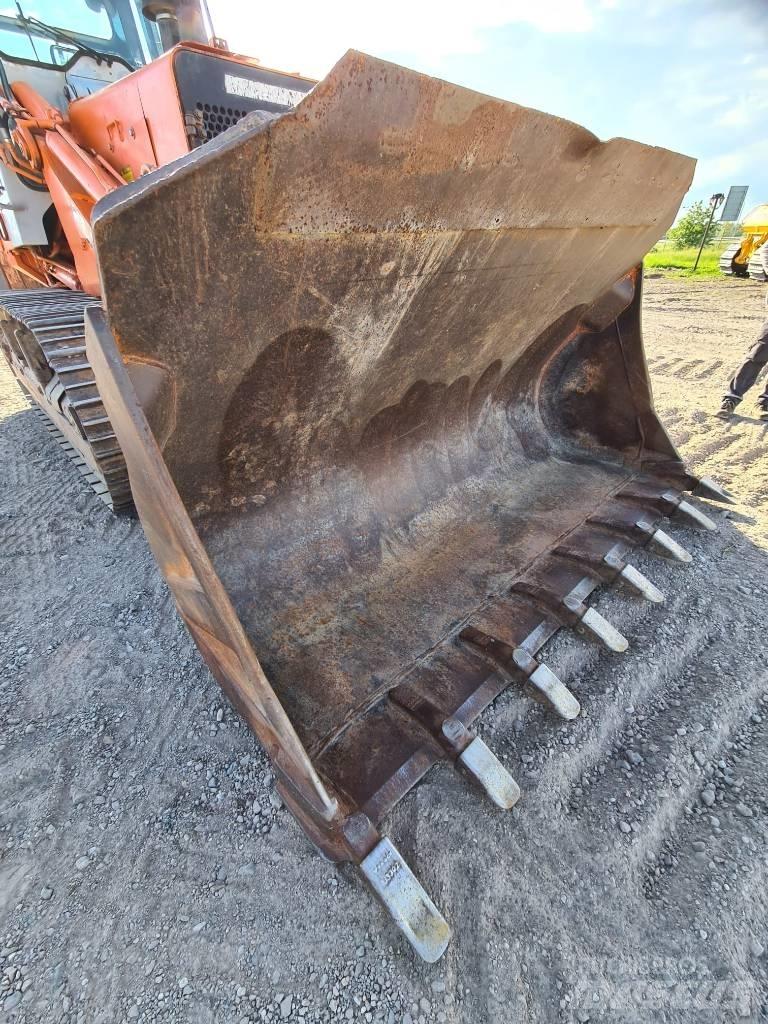 Fiat-Hitachi FL175 Гусеничные фронтальные погрузчики