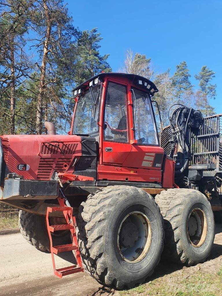 Komatsu 895 Форвардеры