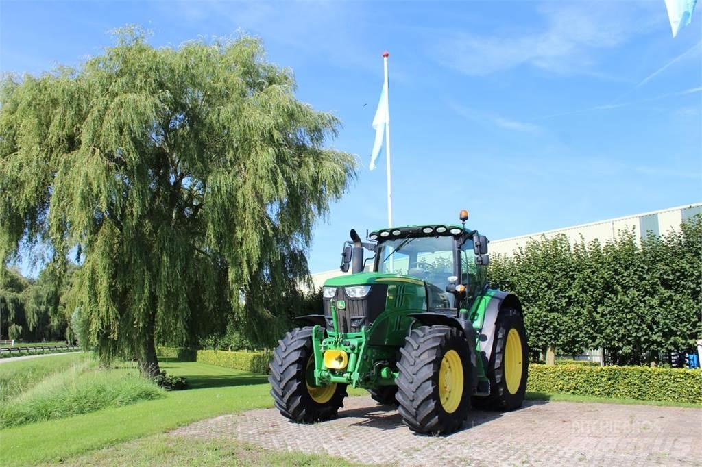 John Deere 6215R Трактора