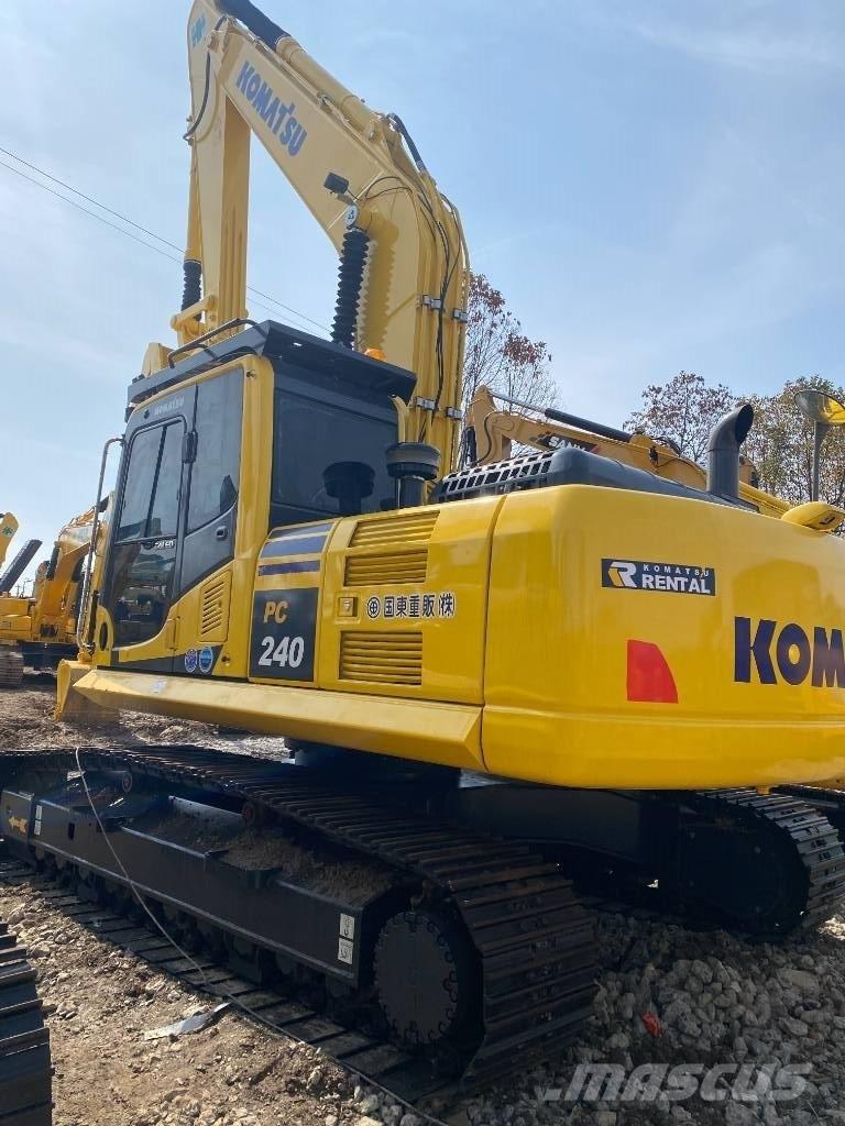 Komatsu 240LC-8 Гусеничные экскаваторы