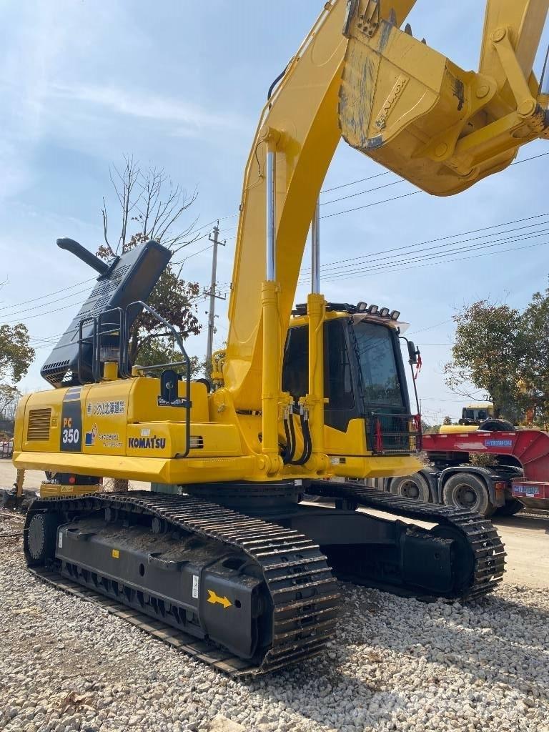 Komatsu 240LC-8 Гусеничные экскаваторы