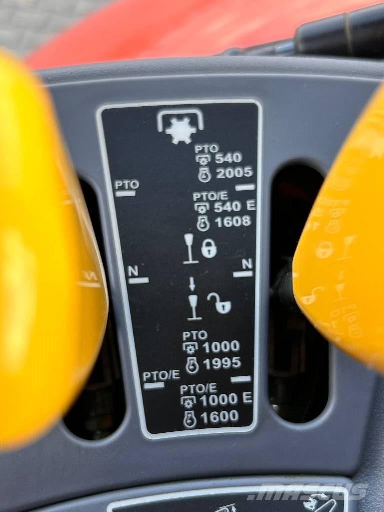 Kubota M 7153 Трактора