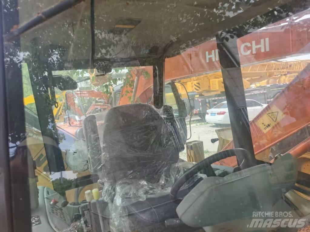 JCB 4 CX Экскаваторы-погрузчики