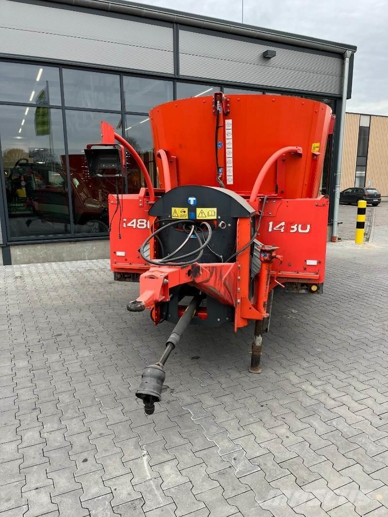 Kuhn Profile 1480 Кормораздатчики