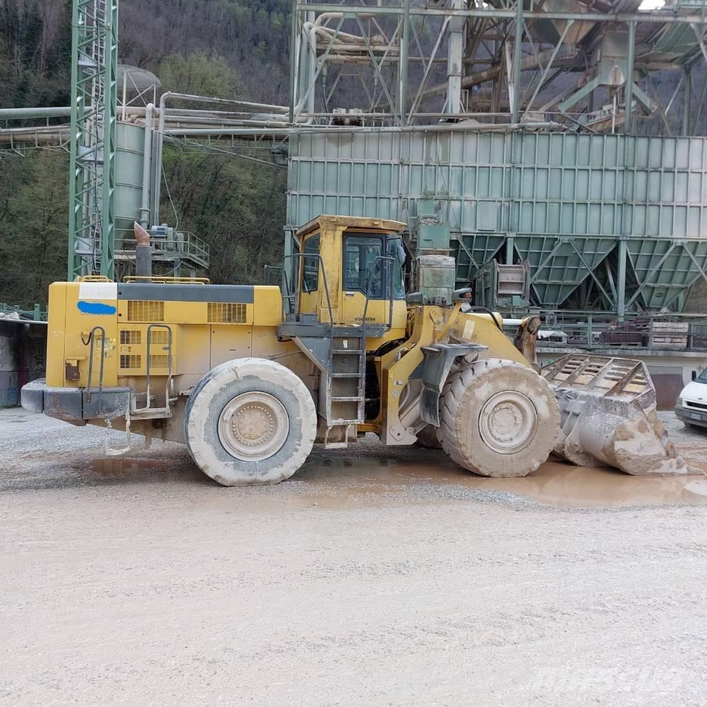 Komatsu WA 600-3 Фронтальные погрузчики