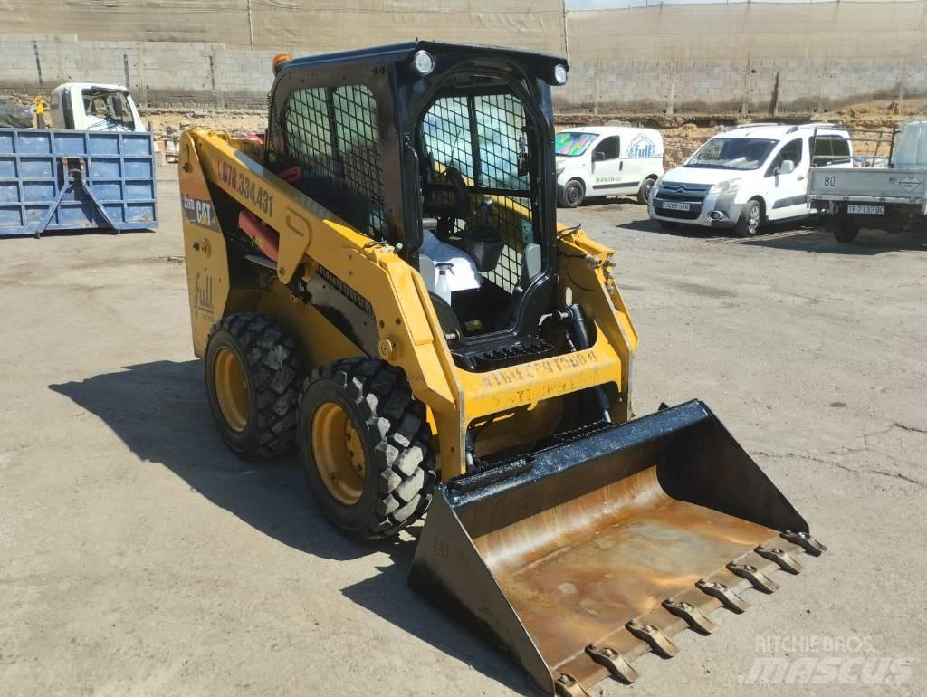 CAT 226 D Мини-погрузчики