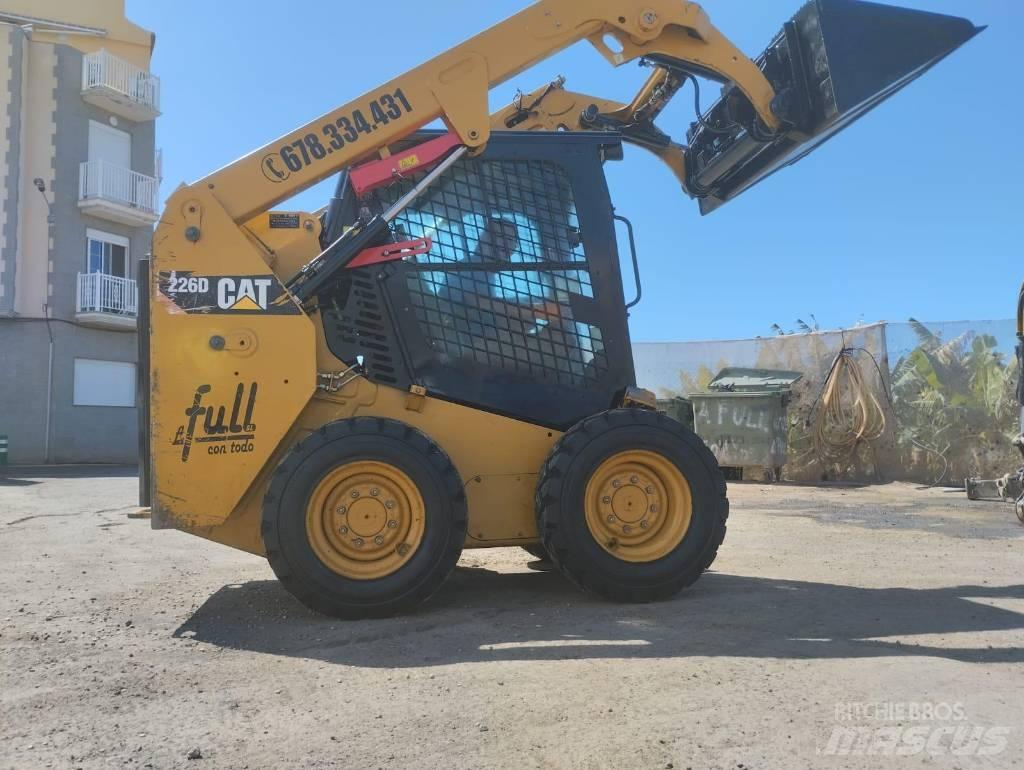 CAT 226 D Мини-погрузчики