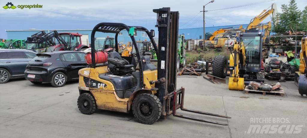 CAT GP 25 N Газовые погрузчики