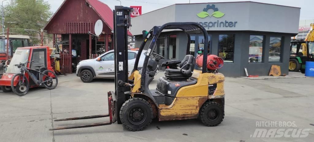 CAT GP 25 N Газовые погрузчики