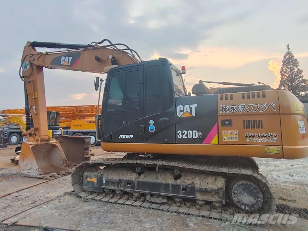 CAT CAT 320D2 Гусеничные экскаваторы