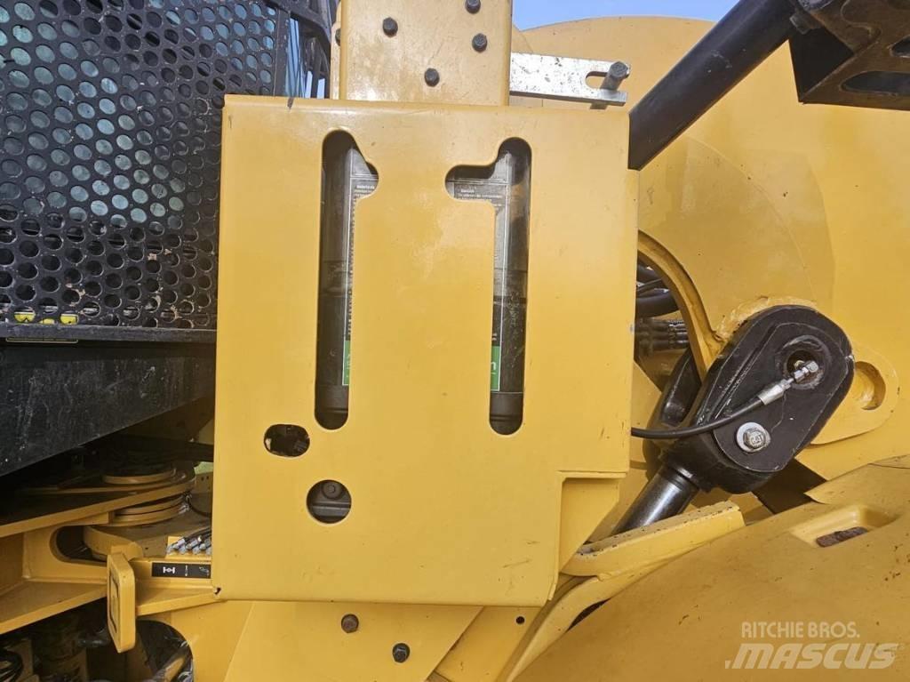 CAT 924K Фронтальные погрузчики