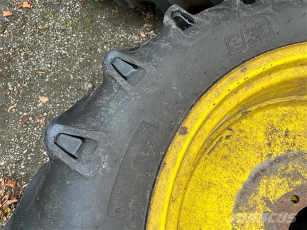 BKT 12.4-32 Шины и колёса