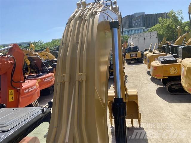 CAT 330 GC Гусеничные экскаваторы