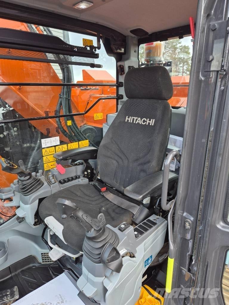 Hitachi ZX 135 US -7 Гусеничные экскаваторы