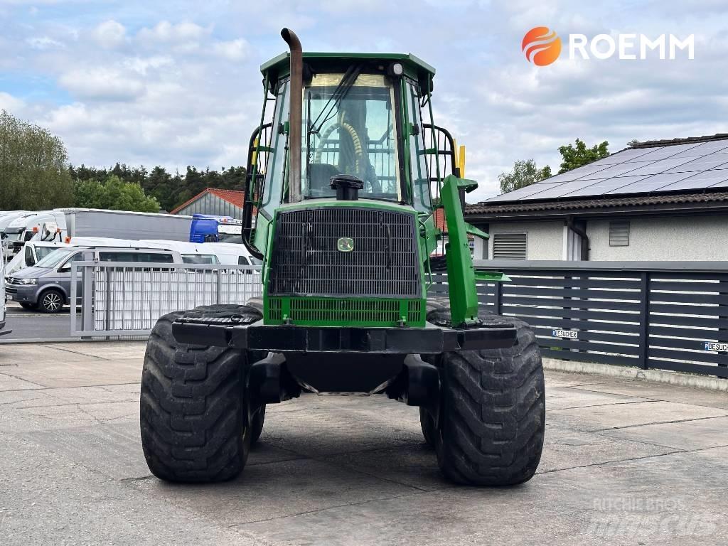 John Deere 1110 D Форвардеры