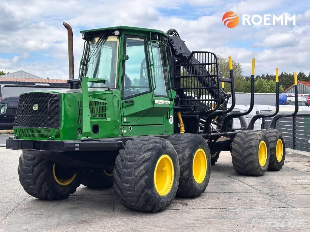 John Deere 1110 D Форвардеры