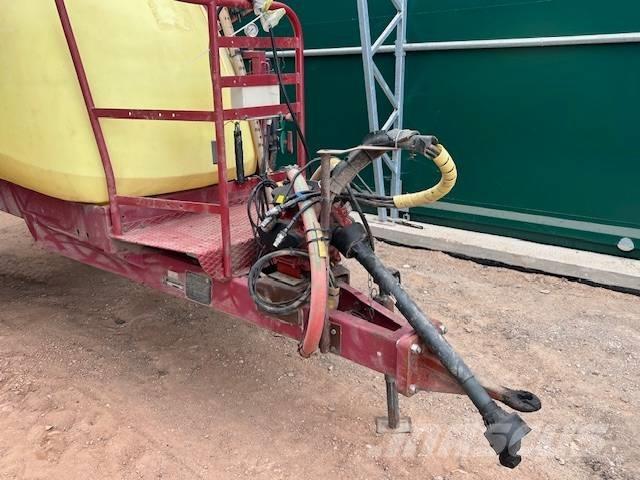 Hardi Ranger 2500 Прицепные опрыскиватели