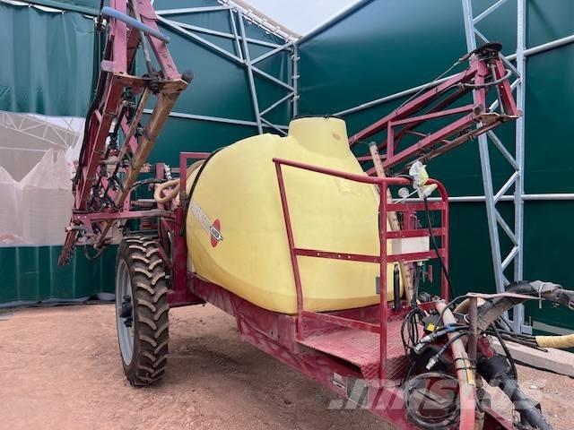 Hardi Ranger 2500 Прицепные опрыскиватели