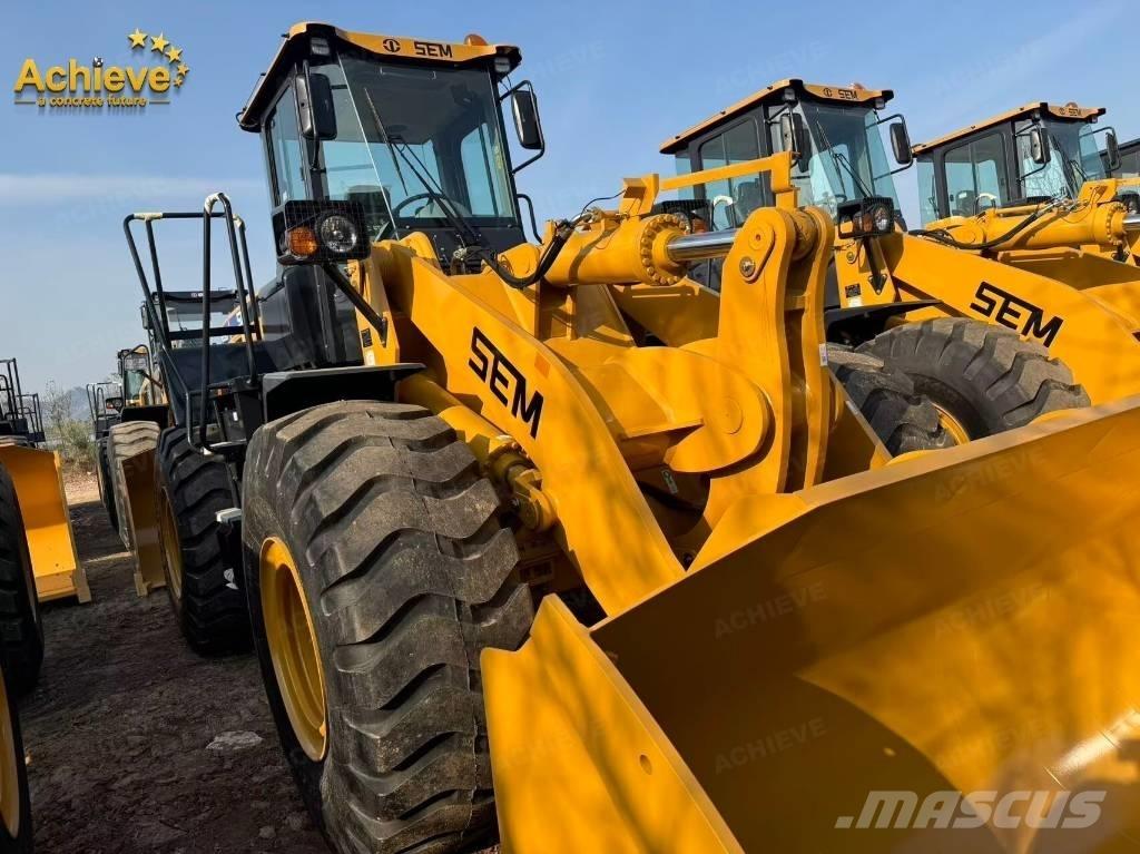 SEM 655D Фронтальные погрузчики